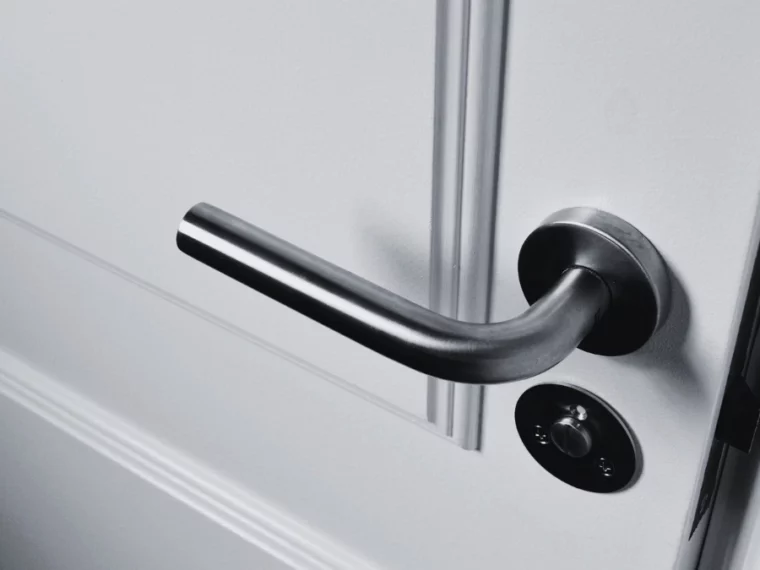 comment ouvrir et fermer une porte